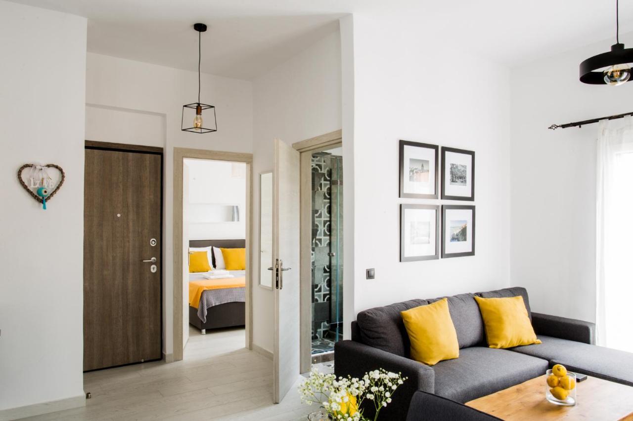Deluxe Town Hall Square Flat In Historical Center 3 Corfu  외부 사진