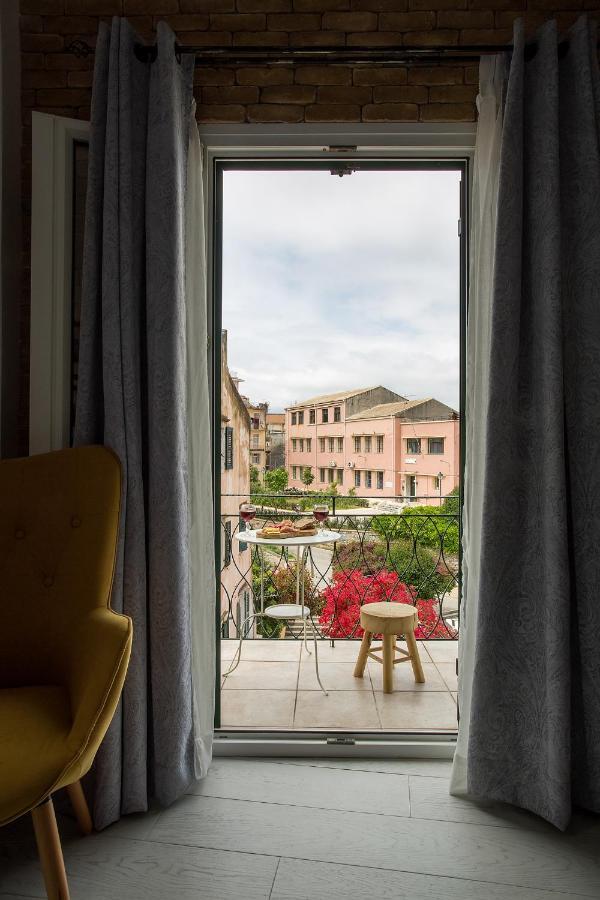 Deluxe Town Hall Square Flat In Historical Center 3 Corfu  외부 사진